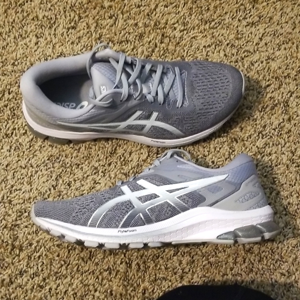 Asics gt1000